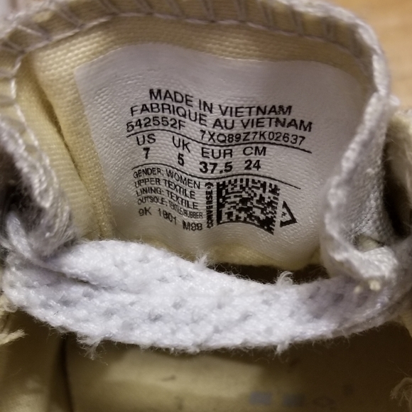 Converse shoes - Picture 7 of 8